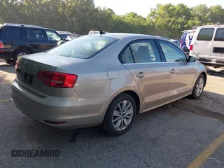 2015 Volkswagen Jetta SE with VIN 3VWD07AJ5FM318913, listed as a IAAI auction lot 42671952 with 120,169 mi miles and . Bid and sale history available at DreamBid. Image 4.
