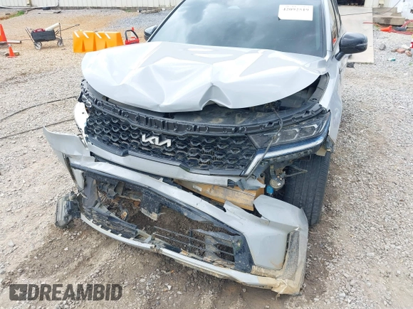 2022 Kia Sorento SX z VIN 5XYRK4LF7NG127080, wystawiony jako IAAI lot #42092519 z przebiegiem 108 300 mil mil oraz . Historia ofert i sprzedaży dostępna na DreamBid. Obrazek 6.