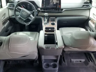 2021 Toyota Sienna XLE with VIN 5TDYRKEC0MS061455, listed as a Copart auction lot 47633565 with 64,782 mi miles and Salvage Title. Bid and sale history available at carsss.com. Image 8.