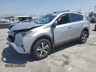 2018 Toyota RAV4 XLE with VIN JTMWFREV1JD119879, listed as a Copart auction lot 52236135 with 79,897 mi miles and Salvage Title. Bid and sale history available at carsss.com. Image 1.