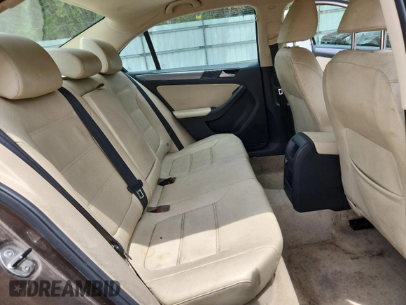 2014 Volkswagen Jetta TDI w/Premium with VIN 3VW3L7AJ9EM303218, listed as a Copart auction lot 64261985 with 187,371 mi miles and Clean title. Bid and sale history available at DreamBid. Image 10.