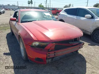 2011 Ford Mustang V6 with VIN 1ZVBP8AM6B5128816, listed as a IAAI auction lot 41763956 with 114,701 mi miles and . Bid and sale history available at carsss.com. Image 1.