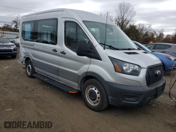 2021 Ford Transit Passenger XL with VIN 1FDZK1C82MKA81226, listed as a Copart auction lot 76893224 with 22,679 mi miles and Salvage Title. Bid and sale history available at DreamBid. Image 4.