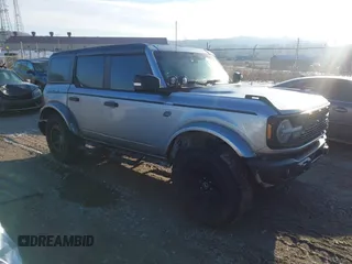 2023 Ford Bronco z VIN 1FMEE5DP6PLB63784, wystawiony jako IAAI lot #41466775 z przebiegiem 17 814 mil mil oraz . Historia ofert i sprzedaży dostępna na DreamBid. Obrazek 1.
