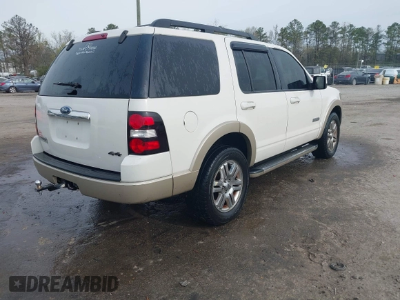 2008 Ford Explorer Eddie Bauer with VIN 1FMEU74E68UA47414, listed as a IAAI auction lot 41913886 with 135,349 mi miles. Bid and sale history available at carsss.com. Image 4.