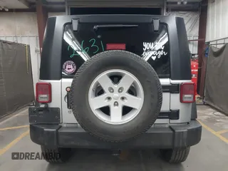 2008 Jeep Wrangler Unlimited X with VIN 1J8GA391X8L606188, listed as a IAAI auction lot 42053480 with 136,844 mi miles and . Bid and sale history available at DreamBid. Image 16.