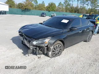 2022 Nissan Altima 2.5 S with VIN 1N4BL4BV5NN343130, listed as a IAAI auction lot 41432746 with 60,694 mi miles. Bid and sale history available at carsss.com. Image 2.