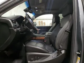 2019 Chevrolet Suburban Premier with VIN 1GNSKJKC7KR323435, listed as a Copart auction lot 43595885 with 79,813 mi miles and Salvage Title. Bid and sale history available at DreamBid. Image 7.