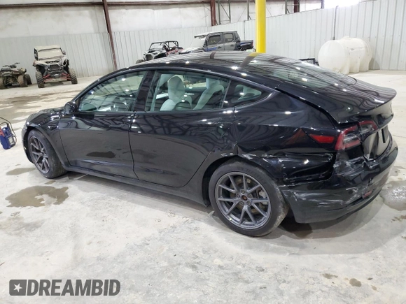 2021 Tesla Model 3 Long Range z VIN 5YJ3E1EB8MF048996, wystawiony jako Copart lot #57501495 z przebiegiem 45 952 mil mil oraz Szkoda całkowita • Salvage title. Historia ofert i sprzedaży dostępna na DreamBid. Obrazek 2.