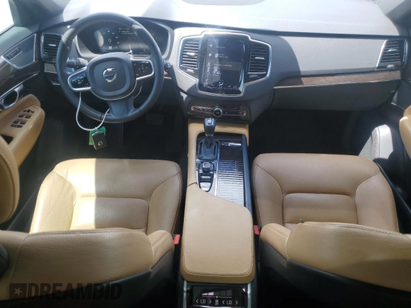 2017 Volvo XC90 Momentum with VIN YV4A22PK8H1173169, listed as a Copart auction lot 56561005 with 105,622 mi miles and Salvage Title. Bid and sale history available at DreamBid. Image 8.