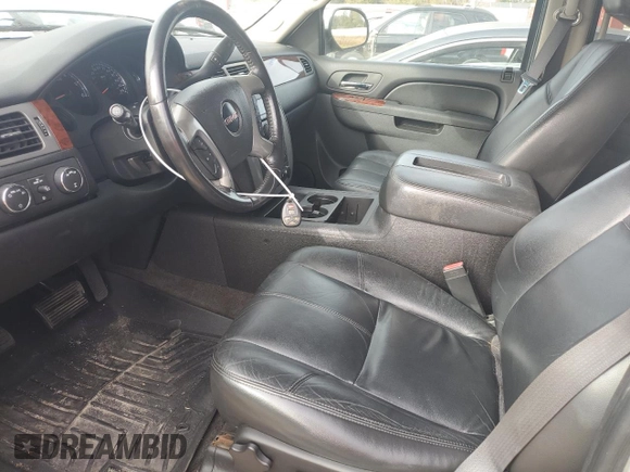 2011 GMC Yukon SLT with VIN 1GKS2CE05BR133563, listed as a Copart auction lot 87870555 with 100,370 mi miles and Clean Title. Bid and sale history available at carsss.com. Image 7.