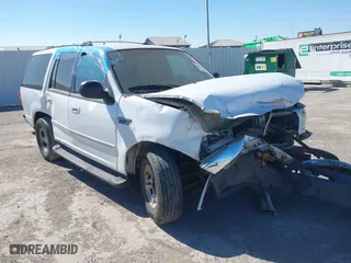 2001 Ford Expedition XLT with VIN 1FMRU15W41LA70143, listed as a IAAI auction lot 40596222 with 1 mi miles. Bid and sale history available at carsss.com. Image 1.