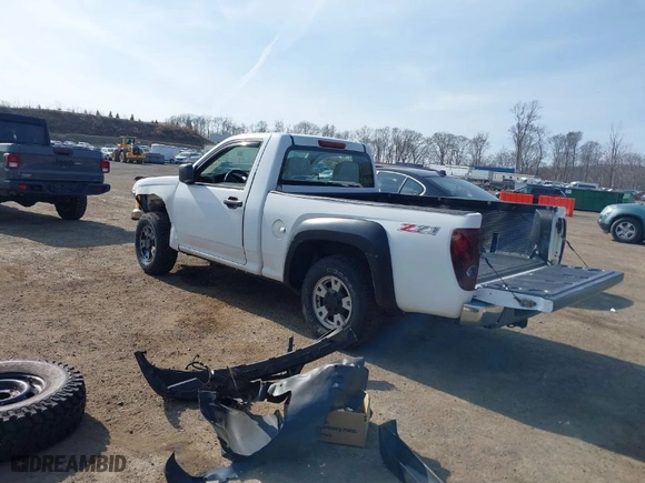 2005 Chevrolet Colorado Z85 with VIN 1GCCS148858117475, listed as a IAAI auction lot 41800558 with 90,501 mi miles. Bid and sale history available at carsss.com. Image 3.