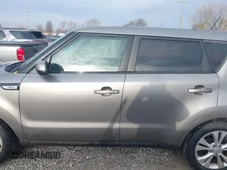 2016 Kia Soul + with VIN KNDJP3A5XG7241688, listed as a IAAI auction lot 41678769 with 164,823 mi miles. Bid and sale history available at carsss.com. Image 14.