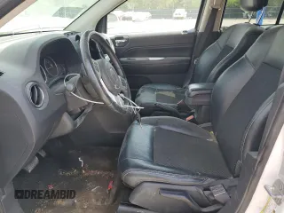 2016 Jeep Compass Latitude с VIN 1C4NJCEA4GD698184, выставлен на аукционе Copart как лот 53086985 с пробегом 129 643 миль миль и Списание • Salvage title. История ставок и продаж доступна на DreamBid. Изображение 7.