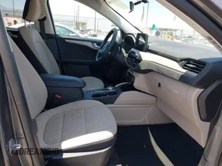 2021 Ford Escape SE with VIN 1FMCU9G65MUA38639, listed as a IAAI auction lot 42621442 with 105,737 mi miles and . Bid and sale history available at DreamBid. Image 5.