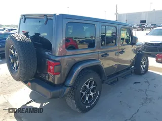 2020 Jeep Wrangler Unlimited Rubicon z VIN 1C4HJXFN0LW300344, wystawiony jako IAAI lot #41943662 z przebiegiem 59 051 mil mil oraz . Historia ofert i sprzedaży dostępna na DreamBid. Obrazek 4.