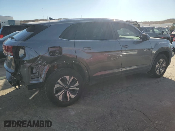 2024 Volkswagen Atlas SE with VIN 1V2DE2CA3RC244772, listed as a Copart auction lot 81523574 with 7,369 mi miles and Salvage title. Bid and sale history available at DreamBid. Image 3.