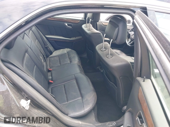 2013 Mercedes-Benz E 350 Luxury z VIN WDDHF5KB8DA727907, wystawiony jako IAAI lot #42476164 z przebiegiem 195 140 mil mil oraz . Historia ofert i sprzedaży dostępna na DreamBid. Obrazek 8.