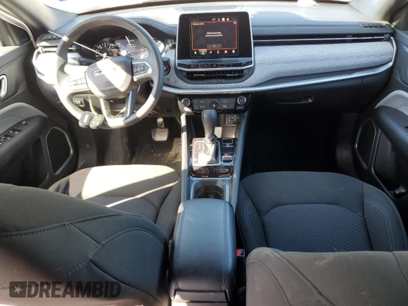 2025 Jeep Compass Sport with VIN 3C4NJDAN3ST515939, listed as a Copart auction lot 47130745 with 9,136 mi miles and Clean title. Bid and sale history available at DreamBid. Image 8.