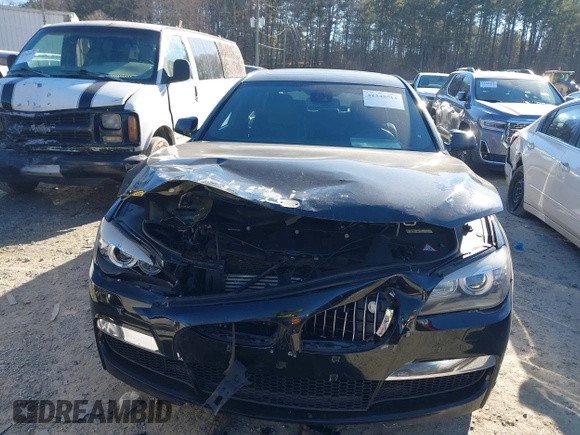 2010 BMW 7 Series 750Li z VIN WBAKB8C57ACY63545, wystawiony jako IAAI lot #41345511 z przebiegiem 110 189 mil mil oraz . Historia ofert i sprzedaży dostępna na DreamBid. Obrazek 12.