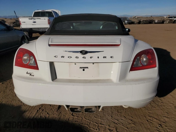 2006 Chrysler Crossfire Limited z VIN 1C3AN65L46X061643, wystawiony jako Copart lot #84632404 z przebiegiem 83 497 mil mil oraz Szkoda całkowita • Salvage title. Historia ofert i sprzedaży dostępna na DreamBid. Obrazek 6.