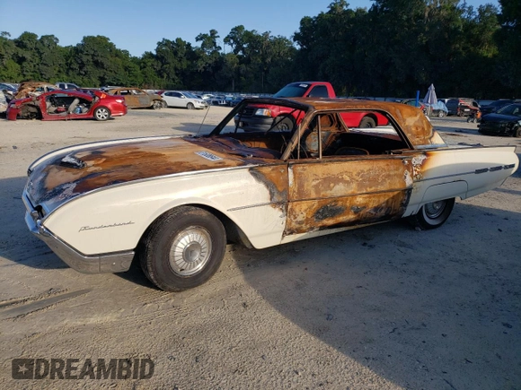 1962 Ford Thunderbird with VIN 2Y83Z121065, listed as a Copart auction lot 61608644 with Not Provided miles and Non Repairable. Bid and sale history available at DreamBid. Image 1.