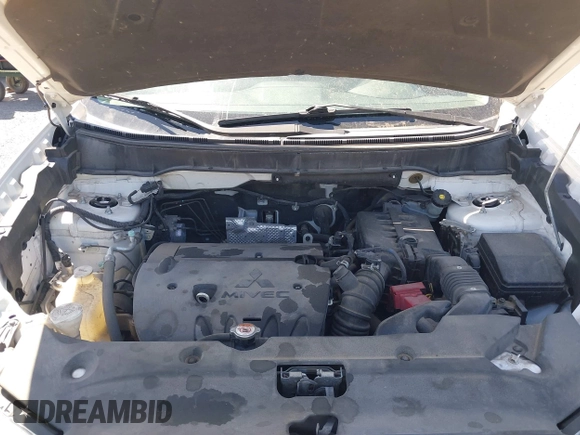2014 Mitsubishi Outlander SE z VIN 4A4AP4AU3EE024904, wystawiony jako IAAI lot #42373011 z przebiegiem 121 482 mil mil oraz . Historia ofert i sprzedaży dostępna na DreamBid. Obrazek 10.