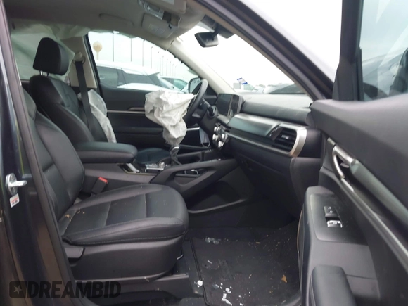 2023 Kia Telluride S with VIN 5XYP6DGC7PG339945, listed as a IAAI auction lot 41903398 with 25,072 mi miles and . Bid and sale history available at DreamBid. Image 5.
