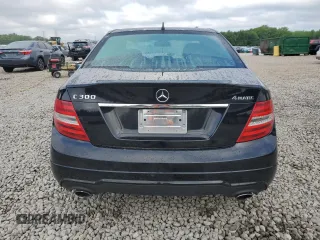 2013 Mercedes-Benz C 300 Sport z VIN WDDGF8AB6DA834789, wystawiony jako Copart lot #56175185 z przebiegiem 142 324 mil mil oraz Szkoda całkowita • Salvage title. Historia ofert i sprzedaży dostępna na DreamBid. Obrazek 6.