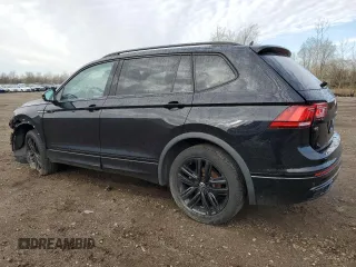 2022 Volkswagen Tiguan SE R-Line Black z VIN 3VV8B7AX9NM088599, wystawiony jako Copart lot #52118695 z przebiegiem 27 836 mil mil oraz Szkody całkowita. Historia ofert i sprzedaży dostępna na DreamBid. Obrazek 2.