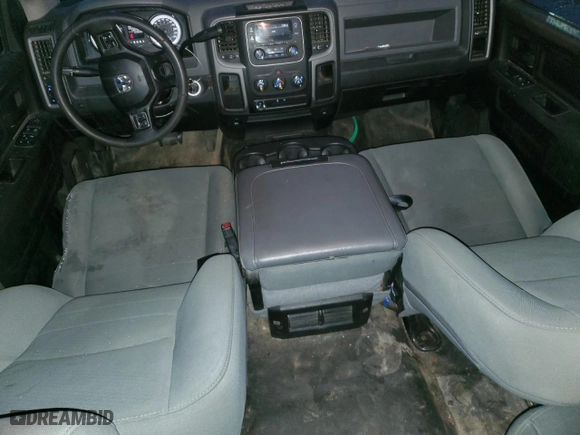 2018 Ram 2500 Tradesman with VIN 3C6UR5HJ5JG278642, listed as a Copart auction lot 82128474 with 147,822 mi miles and Clean Title. Bid and sale history available at carsss.com. Image 8.