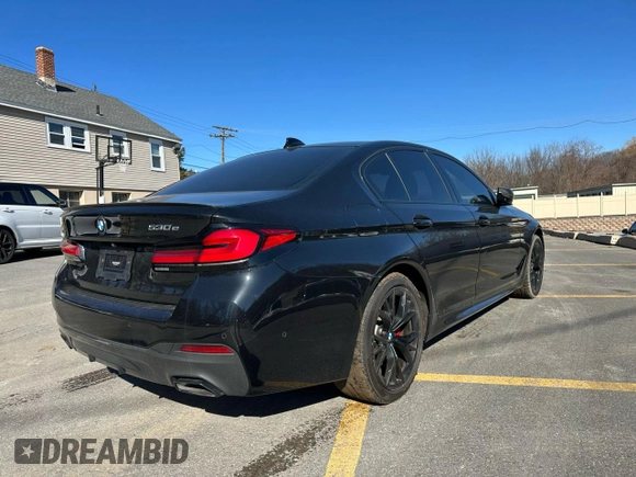 2021 BMW 5 Series 530e with VIN WBA13AG00MCG70580, listed as a Copart auction lot 48735115 with 74,628 mi miles and Clean Title. Bid and sale history available at carsss.com. Image 3.