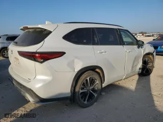 2022 Toyota Highlander XSE with VIN 5TDLZRAHXNS094971, listed as a Copart auction lot 42645505 with 116,021 mi miles and Salvage Title. Bid and sale history available at carsss.com. Image 3.