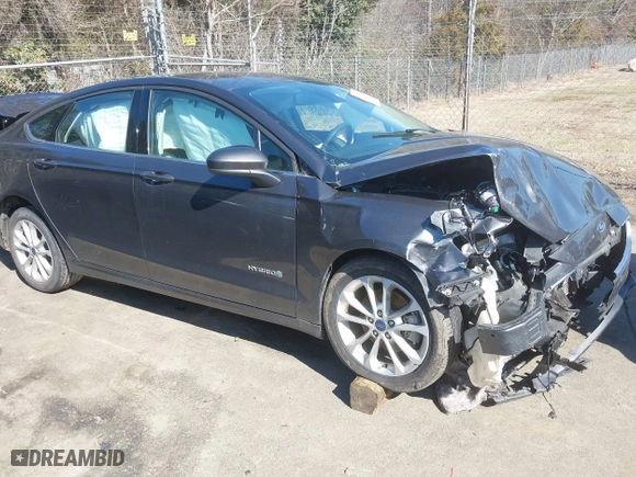 2019 Ford Fusion Hybrid SE with VIN 3FA6P0LU1KR235021, listed as a IAAI auction lot 41660786 with 93,331 mi miles. Bid and sale history available at carsss.com. Image 1.