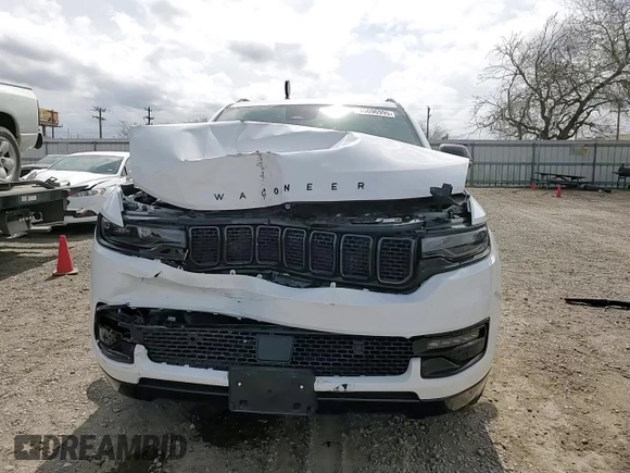 2024 Jeep Wagoneer Series II Carbide with VIN 1C4SJSBP2RS118483, listed as a Copart auction lot 45696995 with 12,101 mi miles and Salvage Title. Bid and sale history available at DreamBid. Image 12.