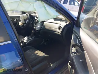 2019 Nissan Rogue SL with VIN 5N1AT2MT8KC754045, listed as a IAAI auction lot 41274957 with 86,781 mi miles. Bid and sale history available at carsss.com. Image 5.