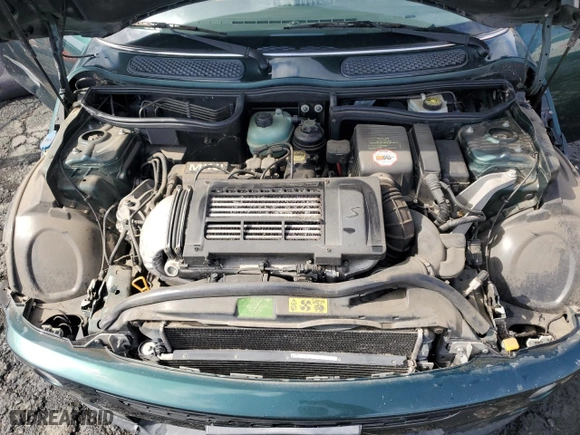 2004 MINI Cooper Hardtop S with VIN WMWRE33474TD83089, listed as a Copart auction lot 50933945 with 165,735 mi miles and Clean Title. Bid and sale history available at carsss.com. Image 11.