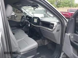 2022 Ford F-150 XL with VIN 1FTMF1CB1NKE51677, listed as a IAAI auction lot 42178807 with 8,260 mi miles and . Bid and sale history available at DreamBid. Image 5.