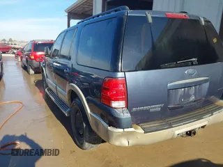 2005 Ford Expedition Eddie Bauer with VIN 1FMFU18555LA97198, listed as a IAAI auction lot 41256088 with 191,868 mi miles. Bid and sale history available at carsss.com. Image 3.