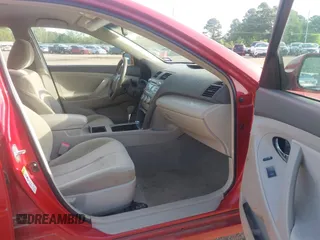 2011 Toyota Camry LE z VIN 4T4BF3EK8BR162507, wystawiony jako IAAI lot #41999186 z przebiegiem 281 657 mil mil oraz . Historia ofert i sprzedaży dostępna na DreamBid. Obrazek 5.