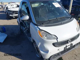2015 Smart fortwo Passion with VIN WMEEJ3BA4FK788712, listed as a IAAI auction lot 41219852 with 52,243 mi miles. Bid and sale history available at carsss.com. Image 1.