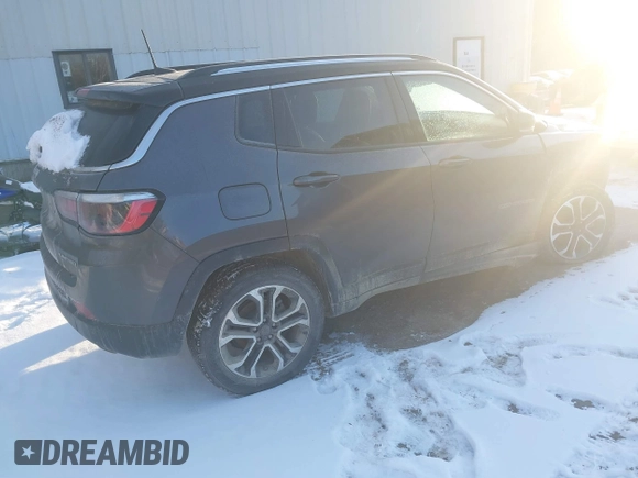 2022 Jeep Compass Limited z VIN 3C4NJDCB9NT105007, wystawiony jako IAAI lot #41334808 z przebiegiem 36 363 mil mil oraz . Historia ofert i sprzedaży dostępna na DreamBid. Obrazek 4.