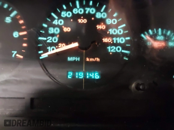 1998 Jeep Grand Cherokee Laredo with VIN 1J4GZ58S3WC343555, listed as a IAAI auction lot 41528943 with 219,146 mi miles. Bid and sale history available at carsss.com. Image 7.
