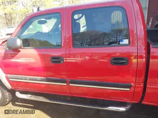2006 Chevrolet Silverado 1500 LT1 with VIN 2GCEK13TX61173467, listed as a IAAI auction lot 41845953 with 201,552 mi miles. Bid and sale history available at carsss.com. Image 15.