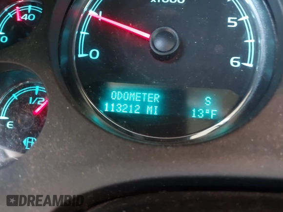 2014 GMC Yukon SLT with VIN 1GKS2CE00ER225071, listed as a IAAI auction lot 41581341 with 113,212 mi miles. Bid and sale history available at carsss.com. Image 16.