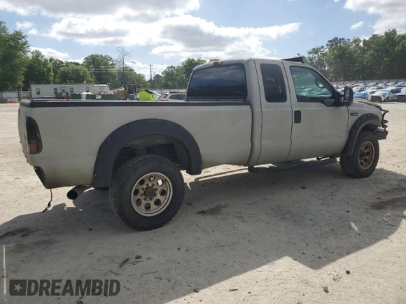 2001 Ford Super Duty F-250 XL with VIN 1FTNX21F11ED21923, listed as a Copart auction lot 51254845 with 271,252 mi miles and Salvage Title. Bid and sale history available at carsss.com. Image 3.