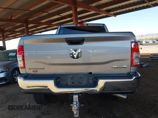 2022 Ram 2500 Big Horn z VIN 3C6UR5DLXNG306254, wystawiony jako IAAI lot #42191332 z przebiegiem 54 189 mil mil oraz . Historia ofert i sprzedaży dostępna na DreamBid. Obrazek 16.