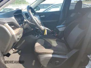 2014 Jeep Cherokee Latitude with VIN 1C4PJMCS2EW260064, listed as a Copart auction lot 64789614 with 201,358 mi miles and Salvage Title. Bid and sale history available at carsss.com. Image 7.
