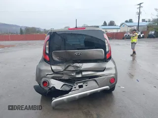 2018 Kia Soul + with VIN KNDJP3A50J7535785, listed as a IAAI auction lot 41933938 with 112,282 mi miles. Bid and sale history available at carsss.com. Image 16.